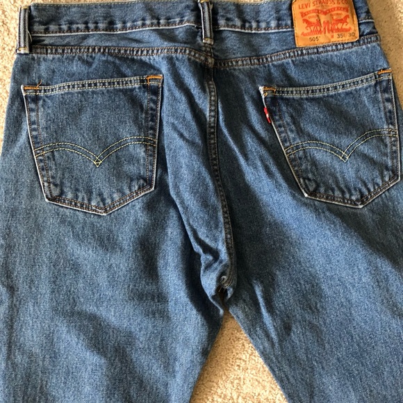 Men's LEVI Blue Jeans - Picture 4 of 5